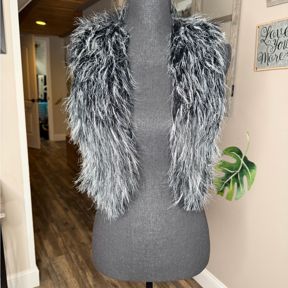 NY Collection Black and Gray Faux Fur Vest